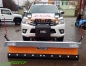 Mobile Preview: HILLTIP SnowStriker 2100-SP gerades Schneeschild in Orange an Toyota Hilux
